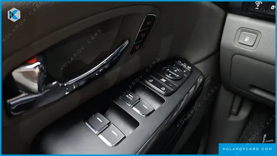KIA CARNIVAL 9-SEATER NOBLESSE SPECIAL
