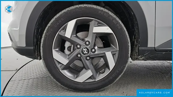 HYUNDAI VENUE 1,6 PREMIUM