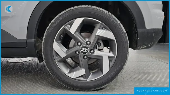 HYUNDAI VENUE 1,6 PREMIUM