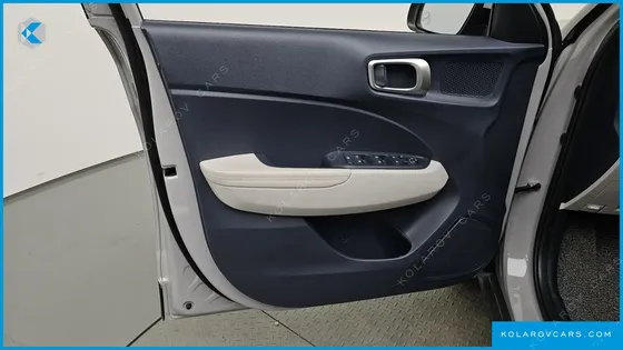 HYUNDAI VENUE 1,6 PREMIUM