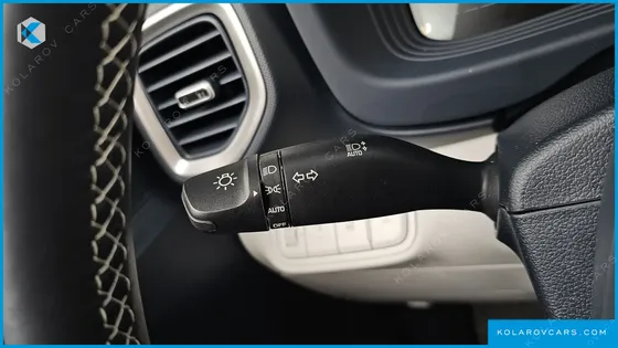 HYUNDAI VENUE 1,6 PREMIUM