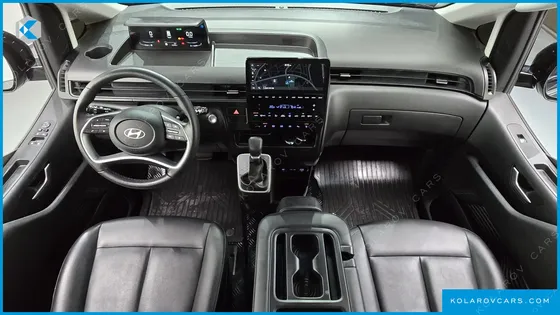 HYUNDAI STARIA TOURER 11-SEATER