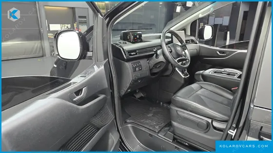 HYUNDAI STARIA TOURER 11-SEATER