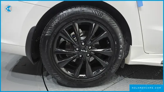 KIA CARNIVAL 9-SEATER NOBLESSE SPECIAL