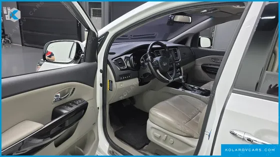 KIA CARNIVAL 9-SEATER NOBLESSE SPECIAL