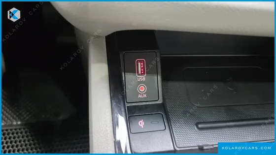 KIA CARNIVAL 9-SEATER NOBLESSE SPECIAL