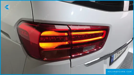KIA CARNIVAL 9-SEATER NOBLESSE SPECIAL