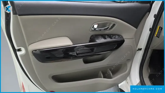 KIA CARNIVAL 9-SEATER NOBLESSE SPECIAL