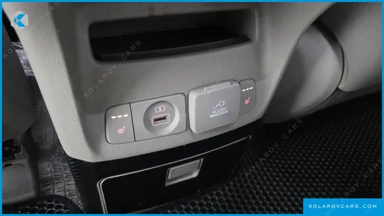 KIA CARNIVAL 9-SEATER NOBLESSE SPECIAL