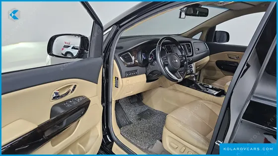 KIA CARNIVAL GASOLINE 7-SEATER LIMOUSINE
