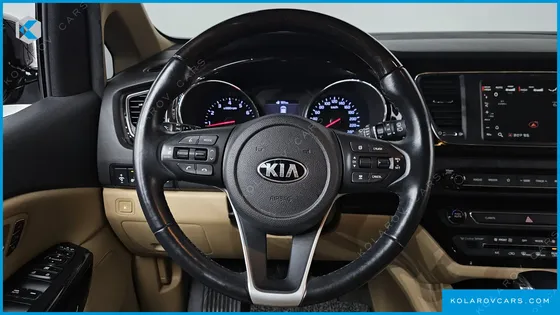 KIA CARNIVAL GASOLINE 7-SEATER LIMOUSINE