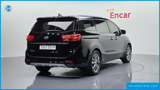 KIA CARNIVAL 9-SEATER PRSTIGE