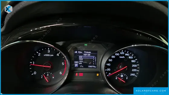 KIA CARNIVAL 9-SEATER PRSTIGE