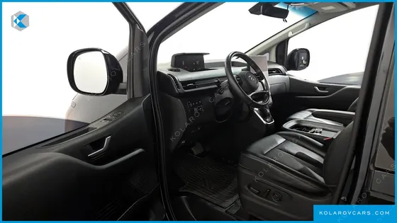 HYUNDAI STARIA CARGO 5-SEATER