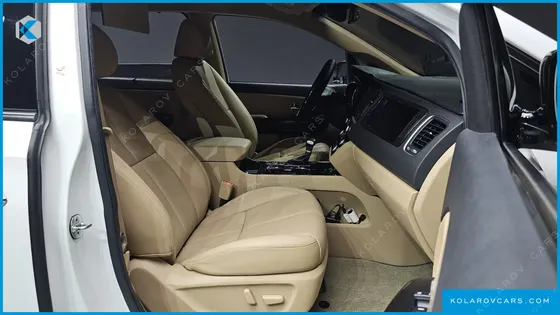 KIA CARNIVAL GASOLINE 7-SEATER LIMOUSINE
