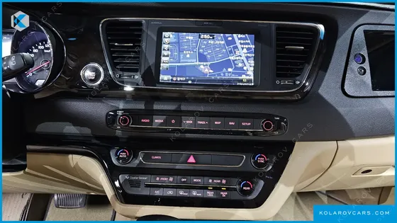 KIA CARNIVAL GASOLINE 7-SEATER LIMOUSINE