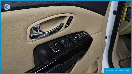 KIA CARNIVAL GASOLINE 7-SEATER LIMOUSINE