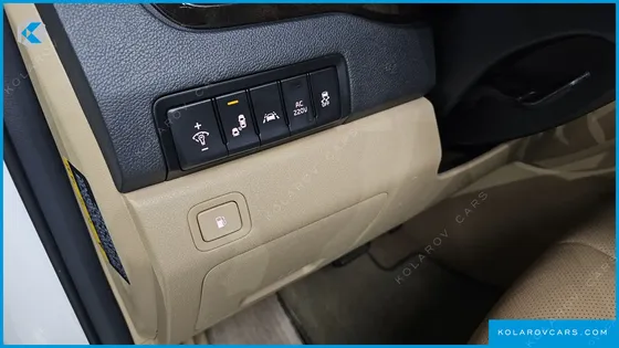 KIA CARNIVAL GASOLINE 7-SEATER LIMOUSINE