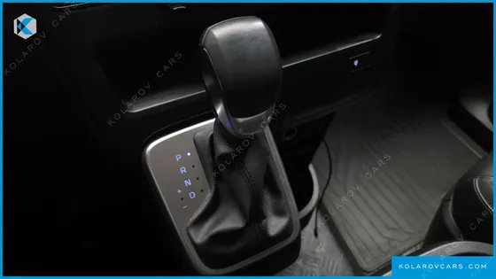 HYUNDAI STARIA L3.5 CARGO 5-SEATER