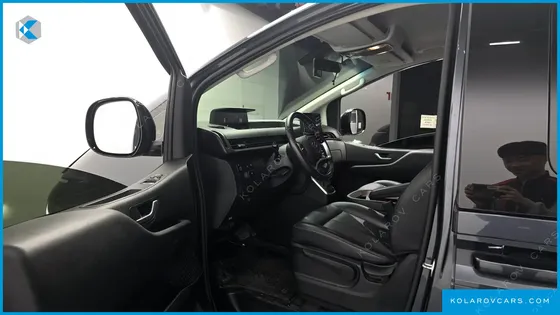 HYUNDAI STARIA L3.5 CARGO 5-SEATER