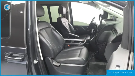 HYUNDAI STARIA L3.5 CARGO 5-SEATER