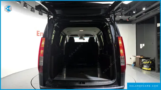 HYUNDAI STARIA L3.5 CARGO 5-SEATER