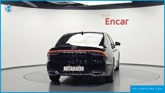 HYUNDAI GRANDEUR LE BLANC