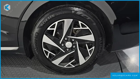 HYUNDAI GRANDEUR LE BLANC