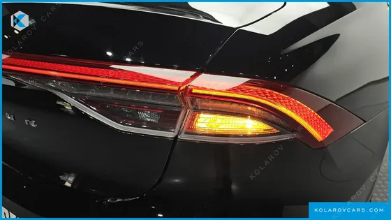 HYUNDAI GRANDEUR LE BLANC