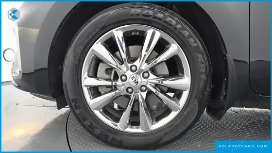 KIA CARNIVAL 9-SEATER PRSTIGE