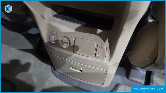 KIA CARNIVAL 9-SEATER PRSTIGE