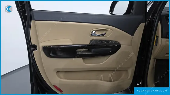 KIA CARNIVAL 9-SEATER PRSTIGE