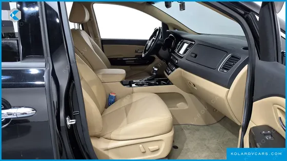 KIA CARNIVAL 9-SEATER PRSTIGE