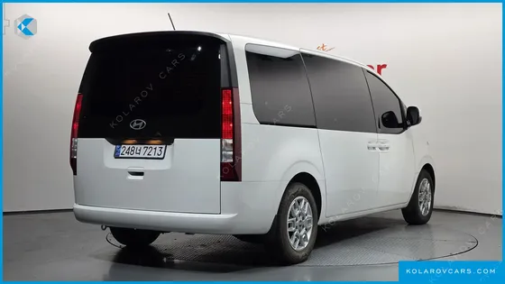 HYUNDAI STARIA TOURER 9-SEATER