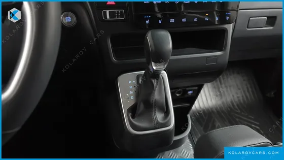 HYUNDAI STARIA TOURER 9-SEATER