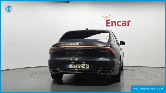 HYUNDAI GRANDEUR LE BLANC
