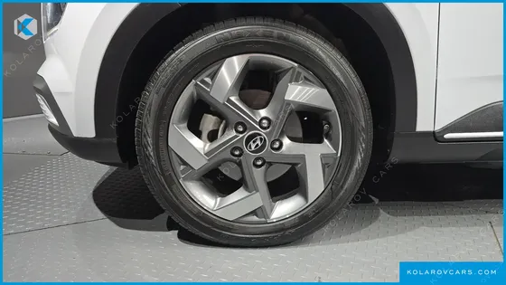 HYUNDAI VENUE 1.6 FLUX