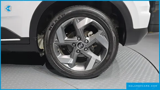 HYUNDAI VENUE 1.6 FLUX