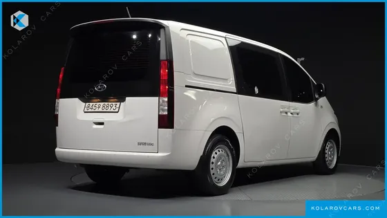 HYUNDAI STARIA CARGO 5-SEATER