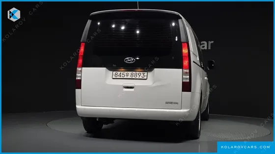 HYUNDAI STARIA CARGO 5-SEATER