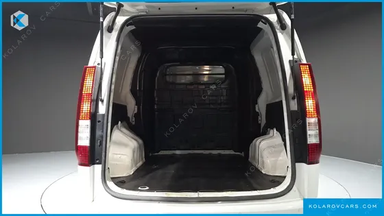 HYUNDAI STARIA CARGO 5-SEATER