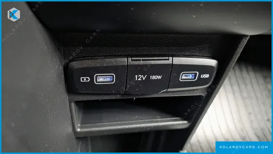 HYUNDAI STARIA CARGO 5-SEATER