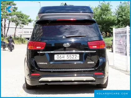 KIA CARNIVAL GASOLINE 9-SEATER HI-LIMOUSINE