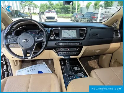 KIA CARNIVAL GASOLINE 9-SEATER HI-LIMOUSINE