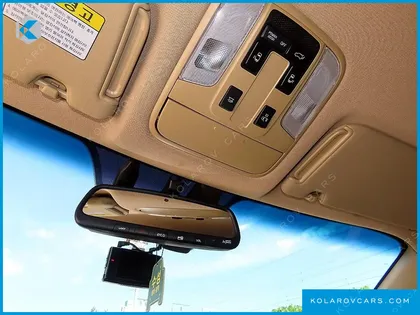 KIA CARNIVAL GASOLINE 9-SEATER HI-LIMOUSINE