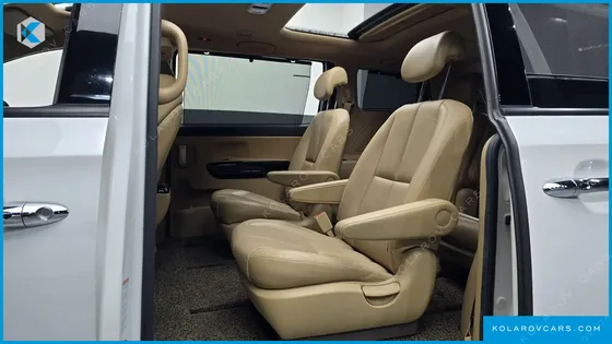 KIA CARNIVAL GASOLINE 9-SEATER NOBLESSE SPECIAL
