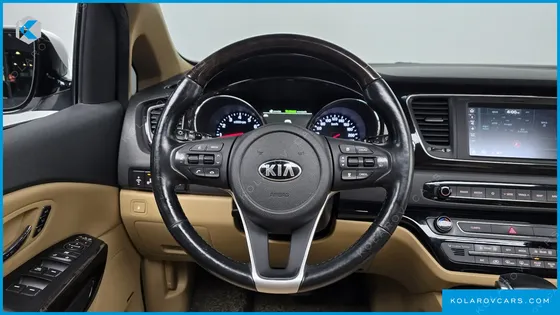 KIA CARNIVAL GASOLINE 9-SEATER NOBLESSE SPECIAL