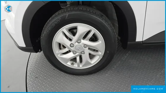 HYUNDAI VENUE 1,6 PREMIUM