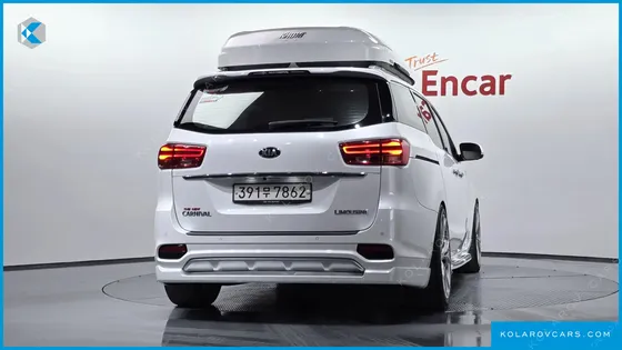KIA CARNIVAL 7-SEATER LIMOUSINE