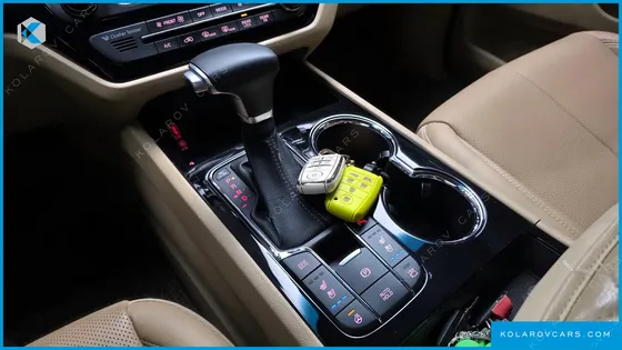 KIA CARNIVAL 7-SEATER LIMOUSINE